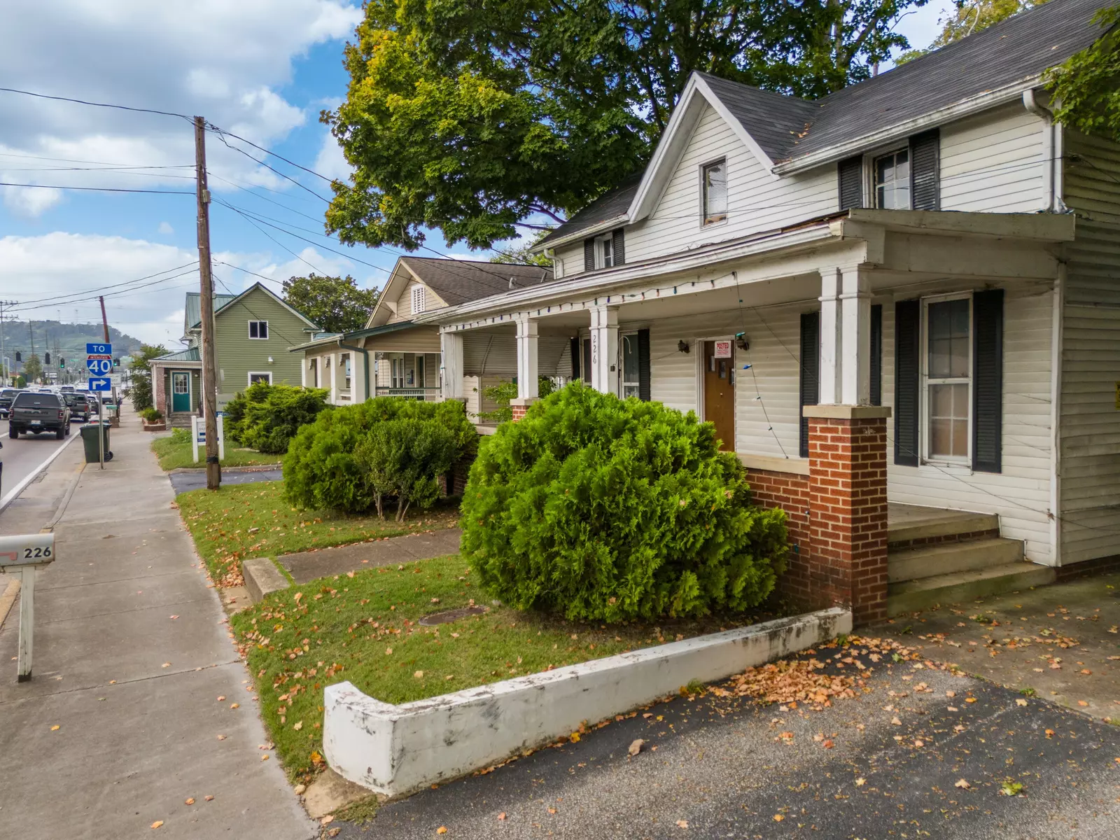 226 E Main St