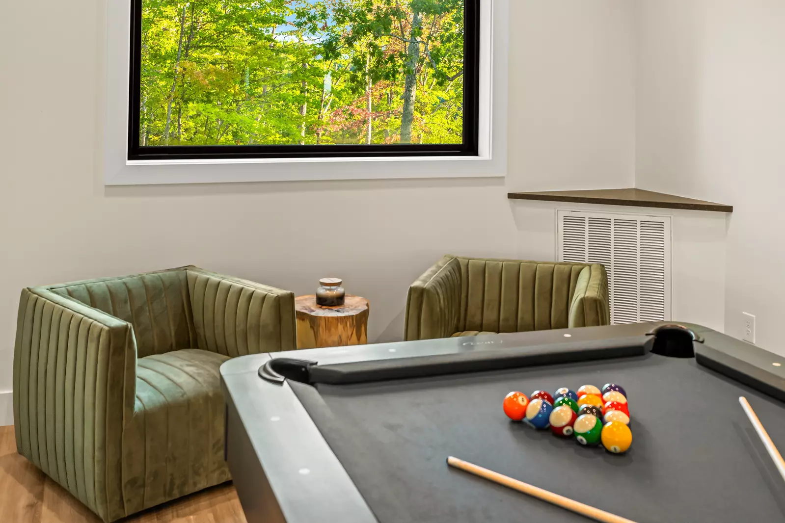 3823 Heavens View Ln