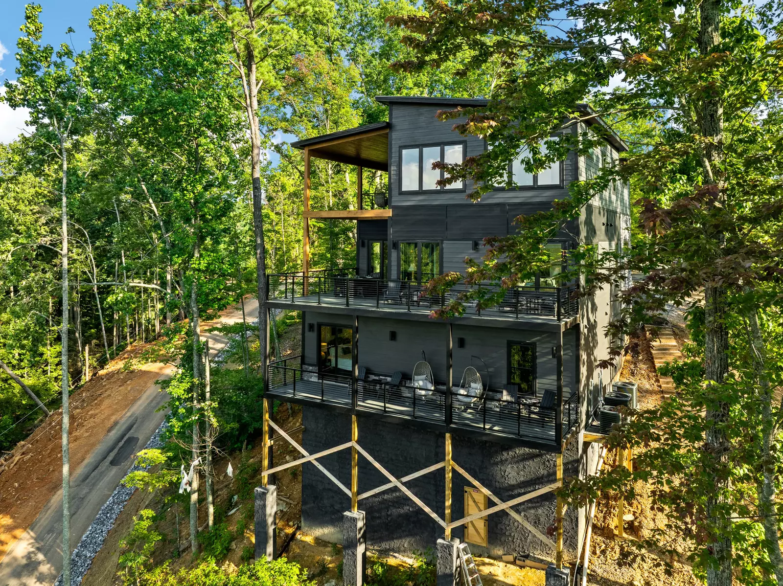 3823 Heavens View Ln