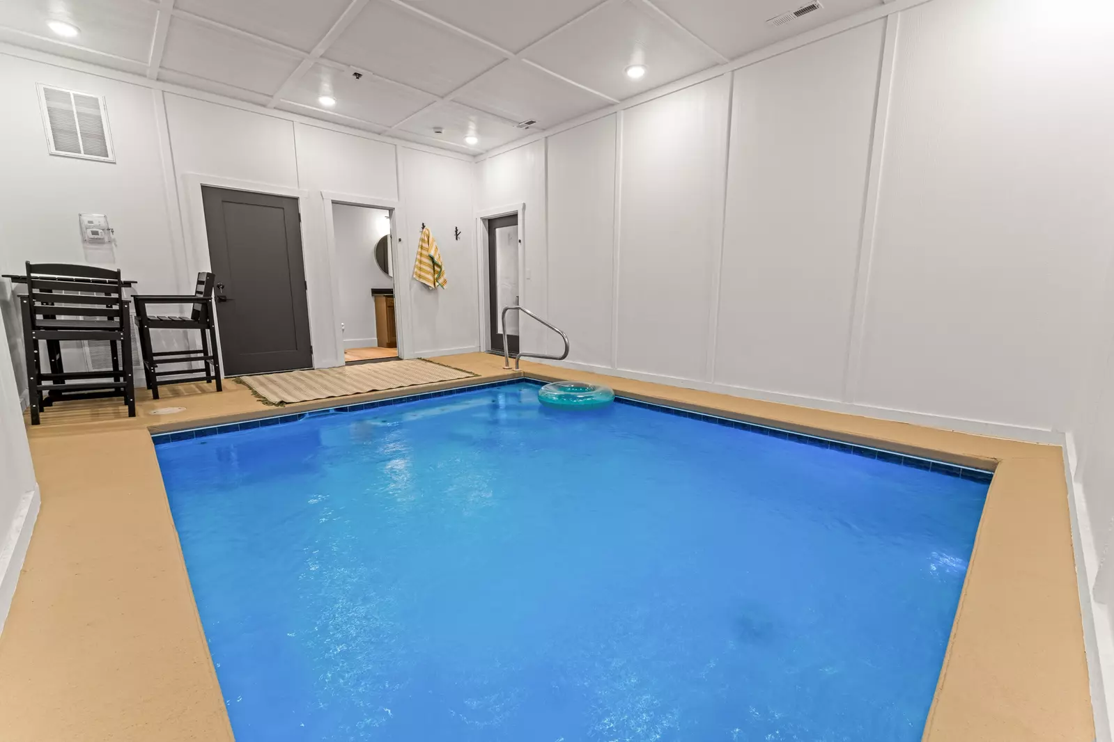 3823 Heavens View Ln