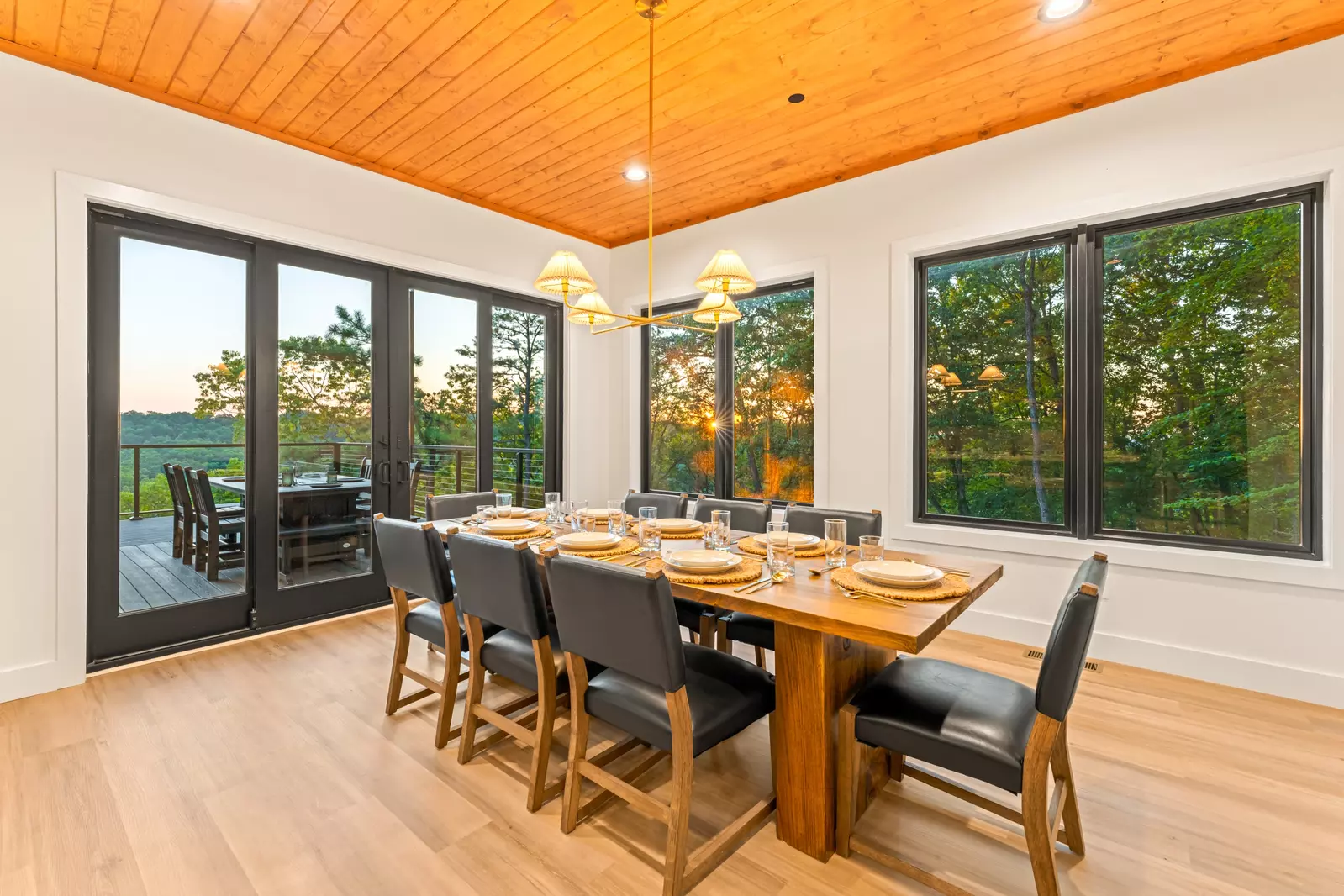 3819 Heavens View Lane