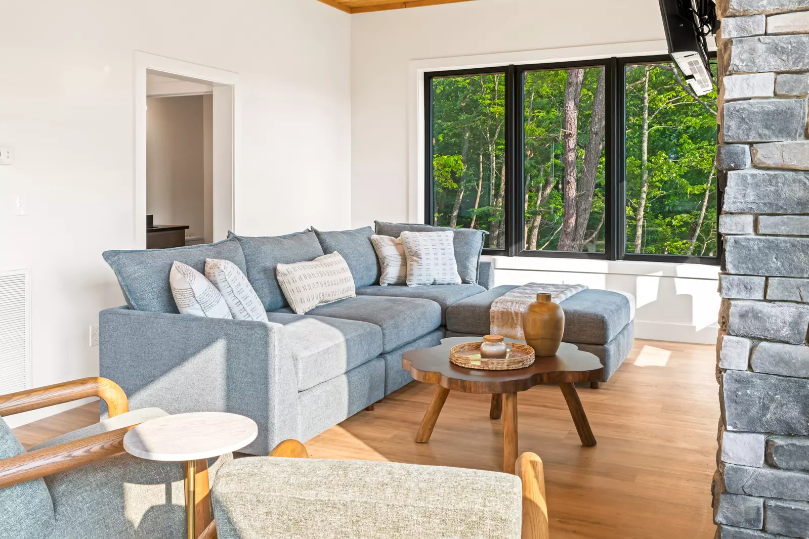 3819 Heavens View Lane