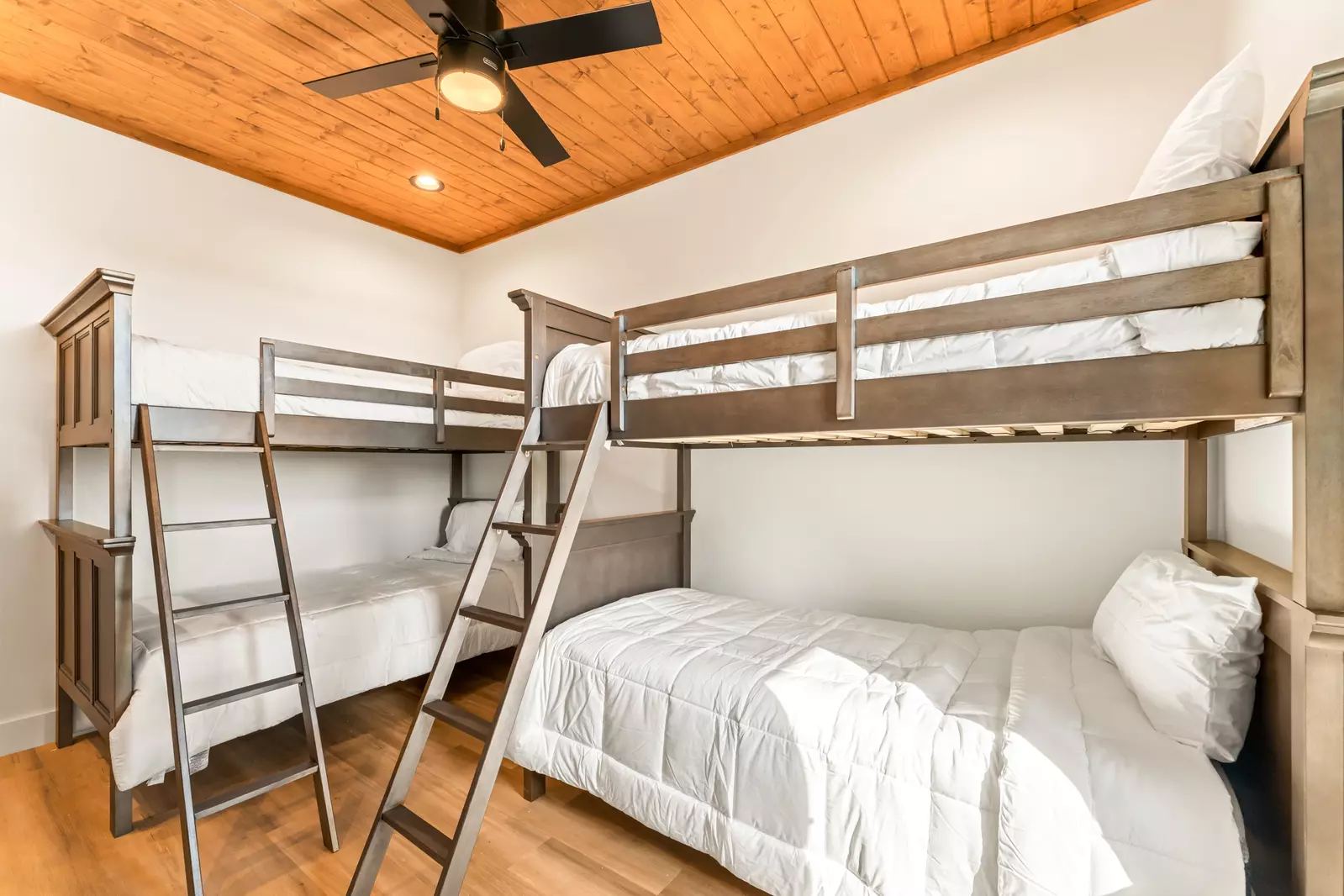 3819 Heavens View Lane