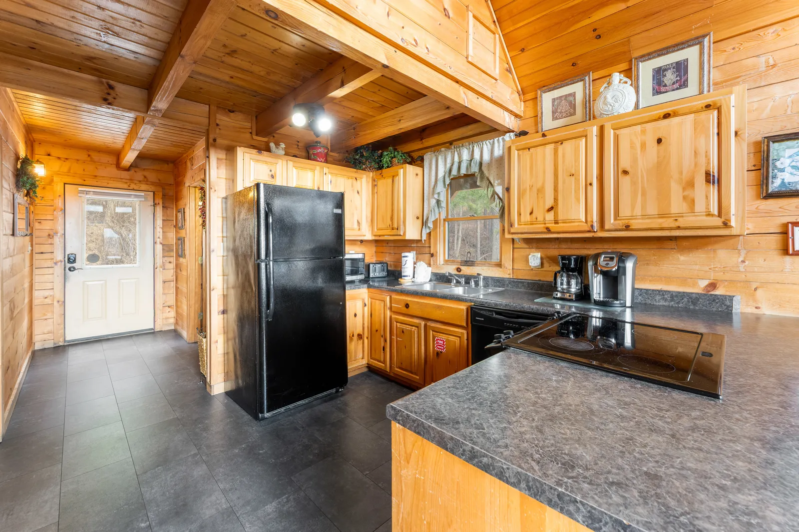 1910 E Mountain View Way