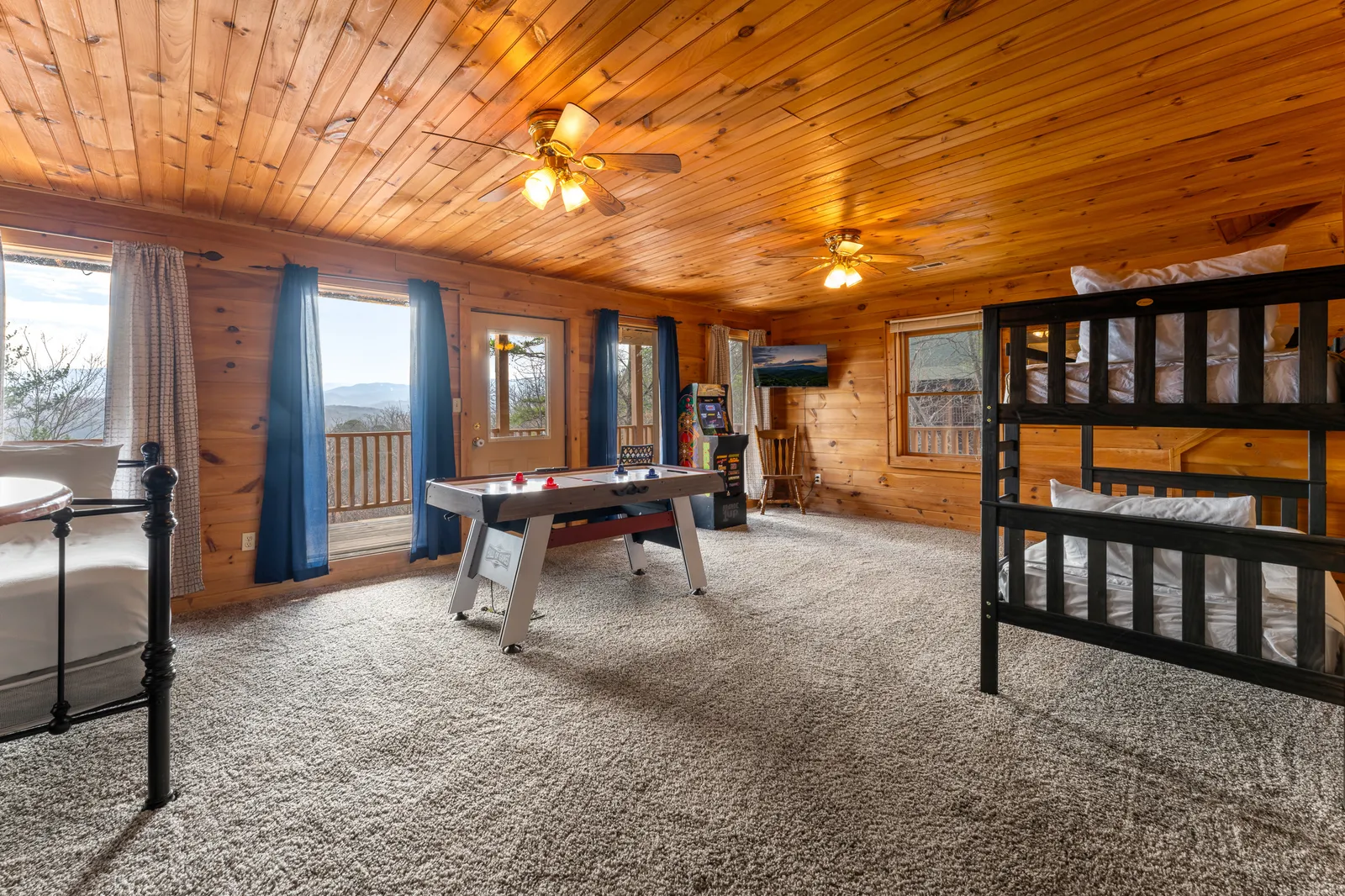 1910 E Mountain View Way