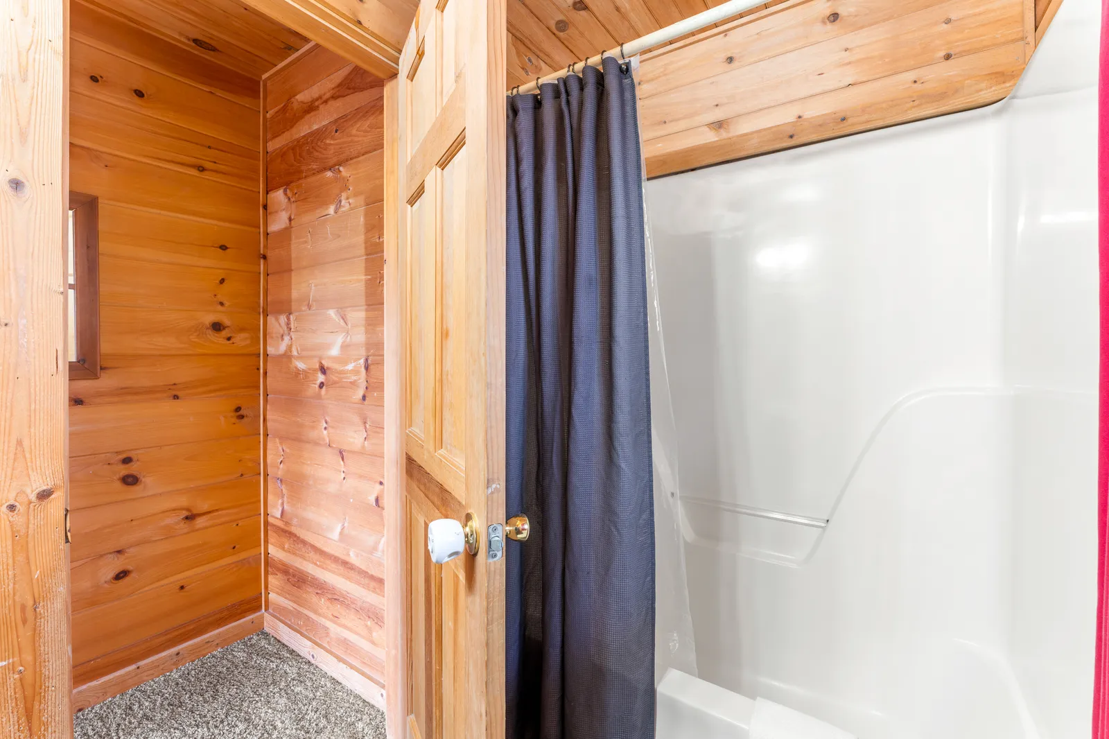 1910 E Mountain View Way