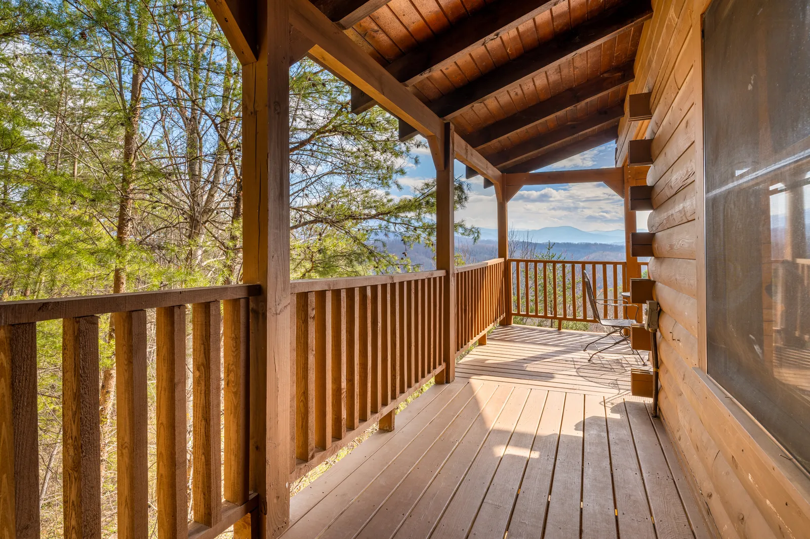 1910 E Mountain View Way