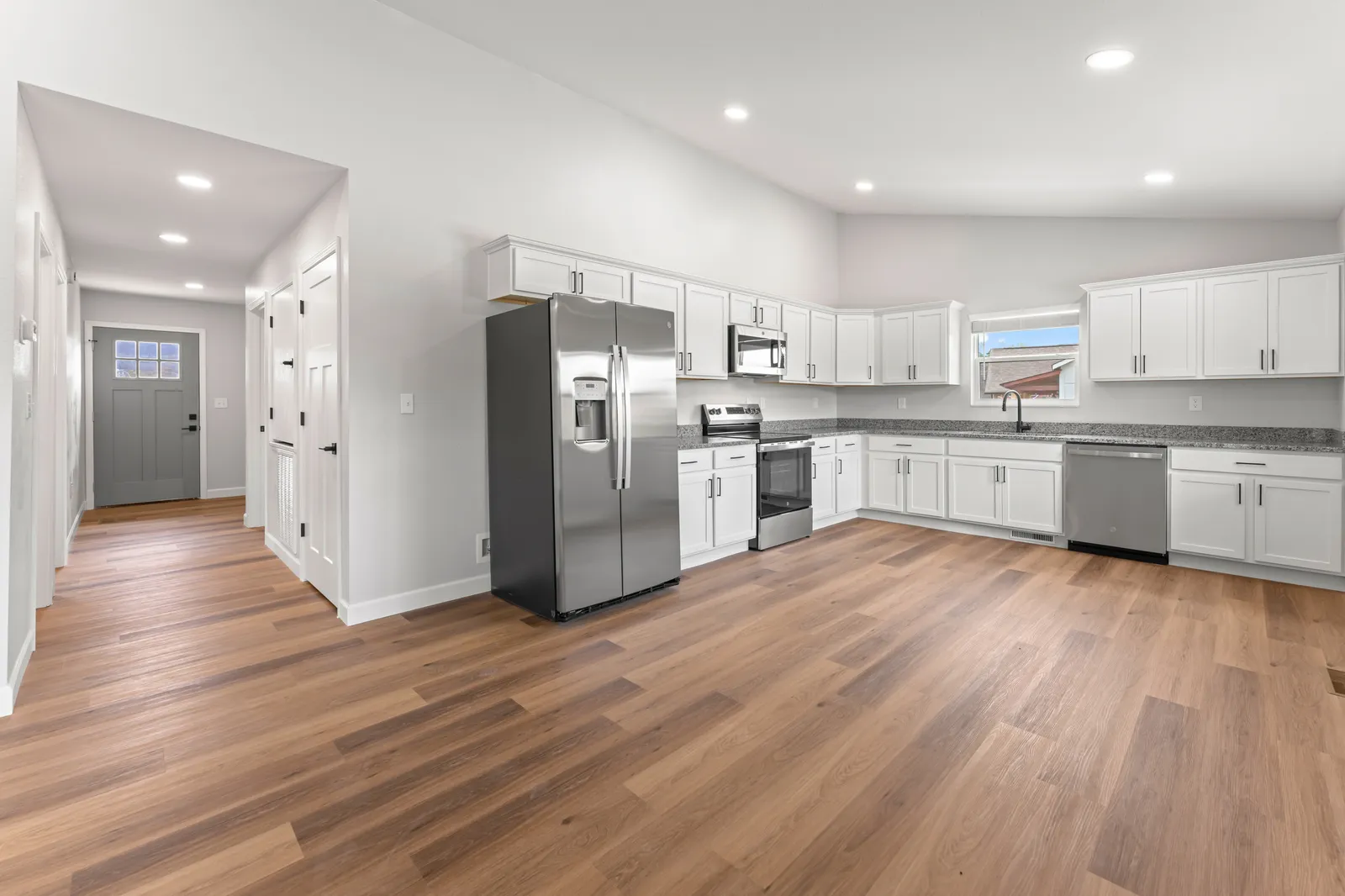 4317 Newport Highway