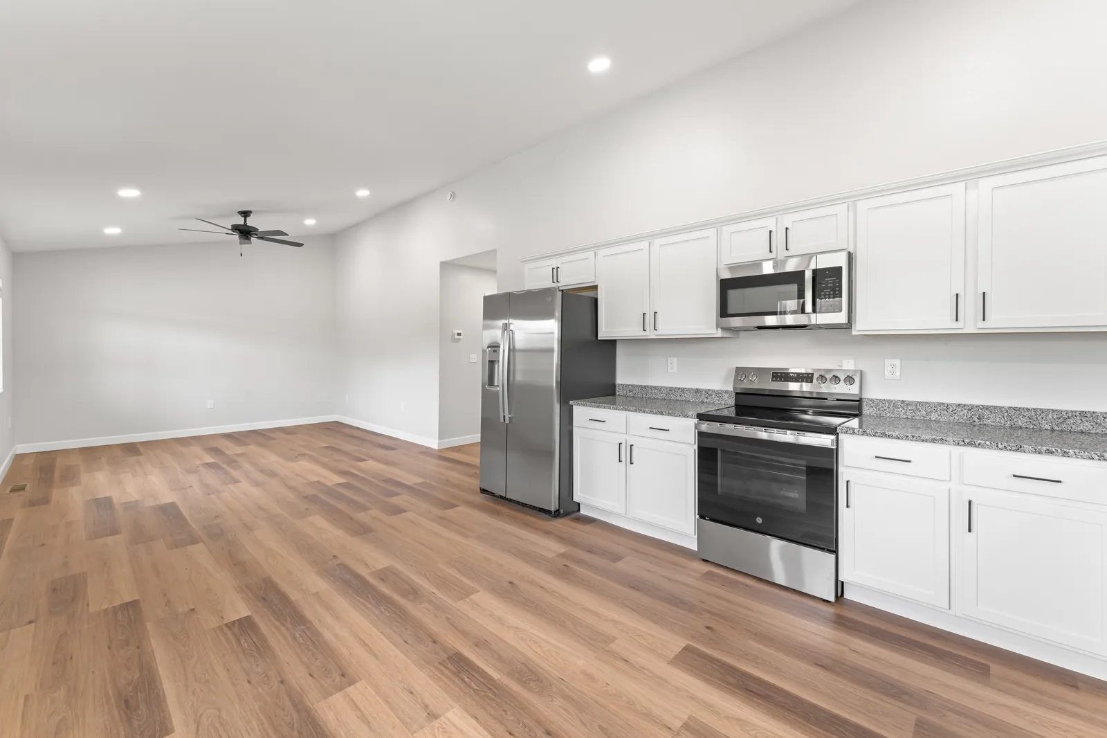 4317 Newport Highway