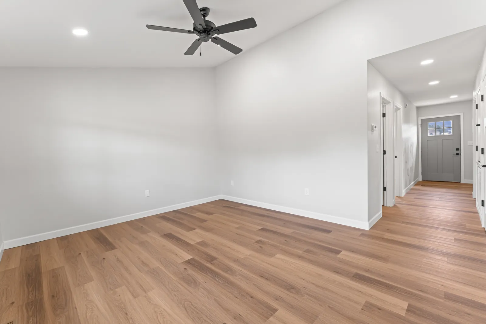 4317 Newport Highway