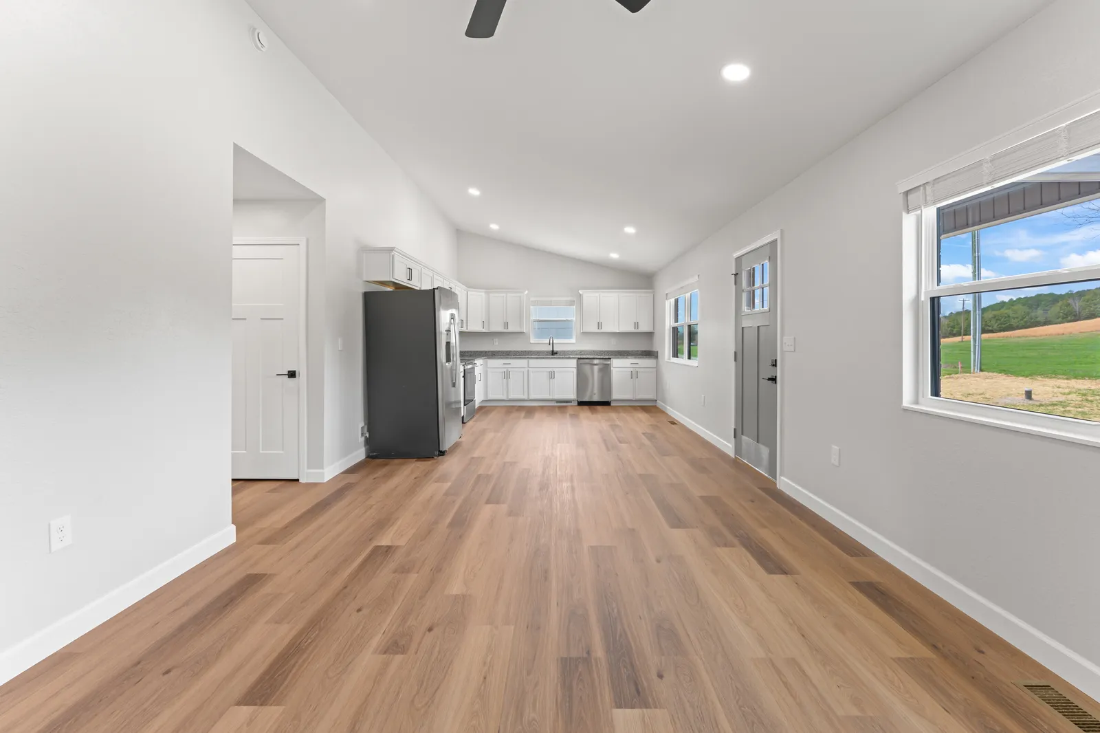 4317 Newport Highway