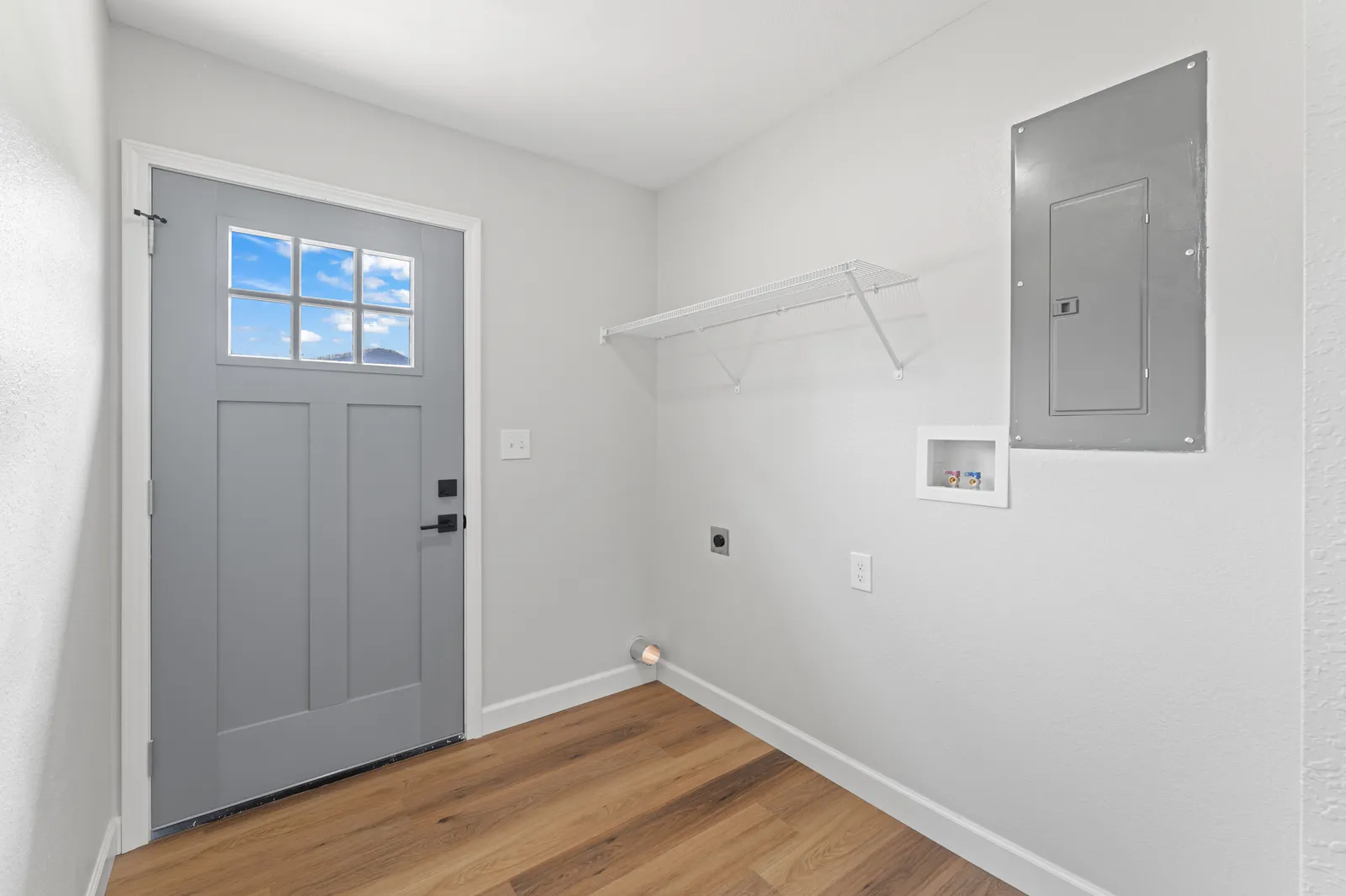 4317 Newport Highway