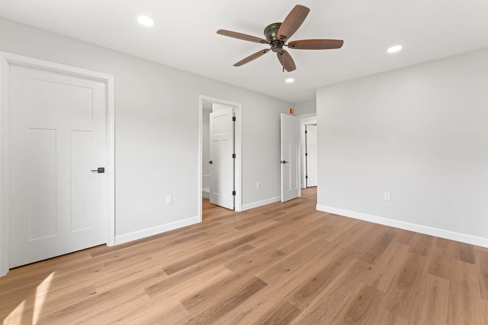 4317 Newport Highway