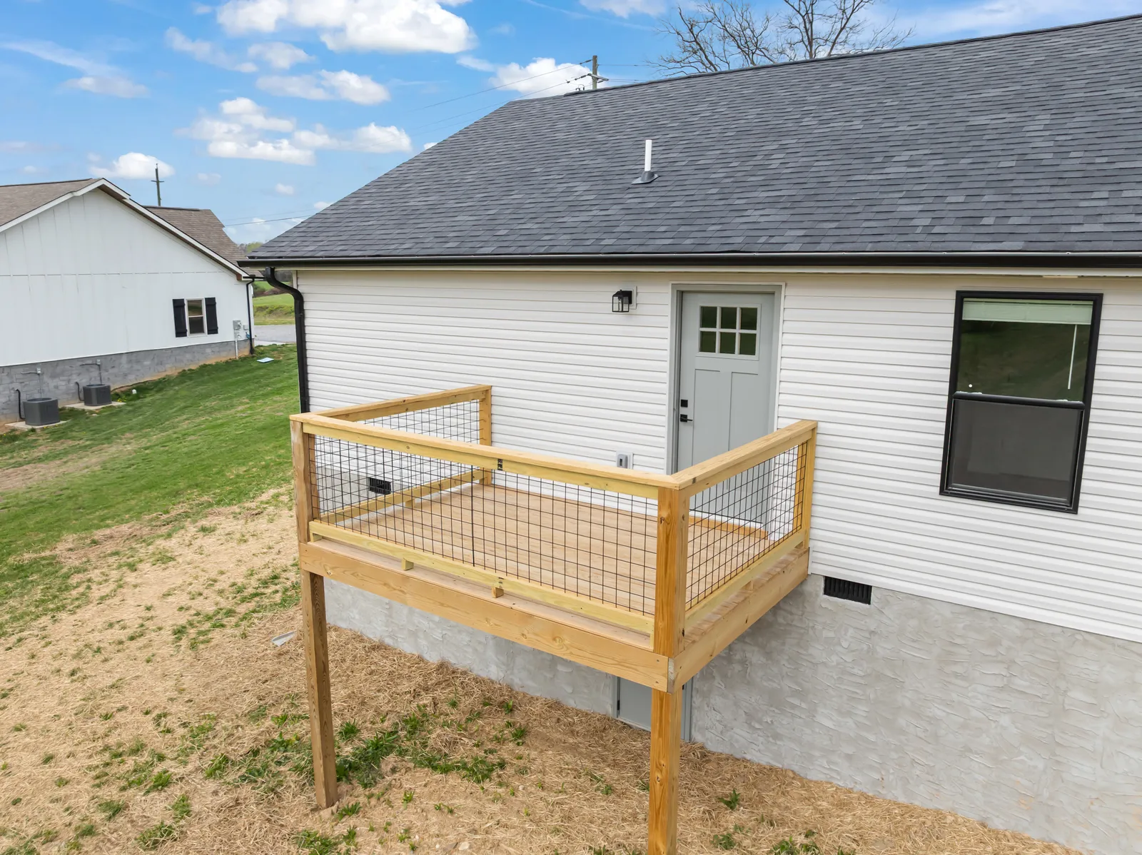 4317 Newport Highway