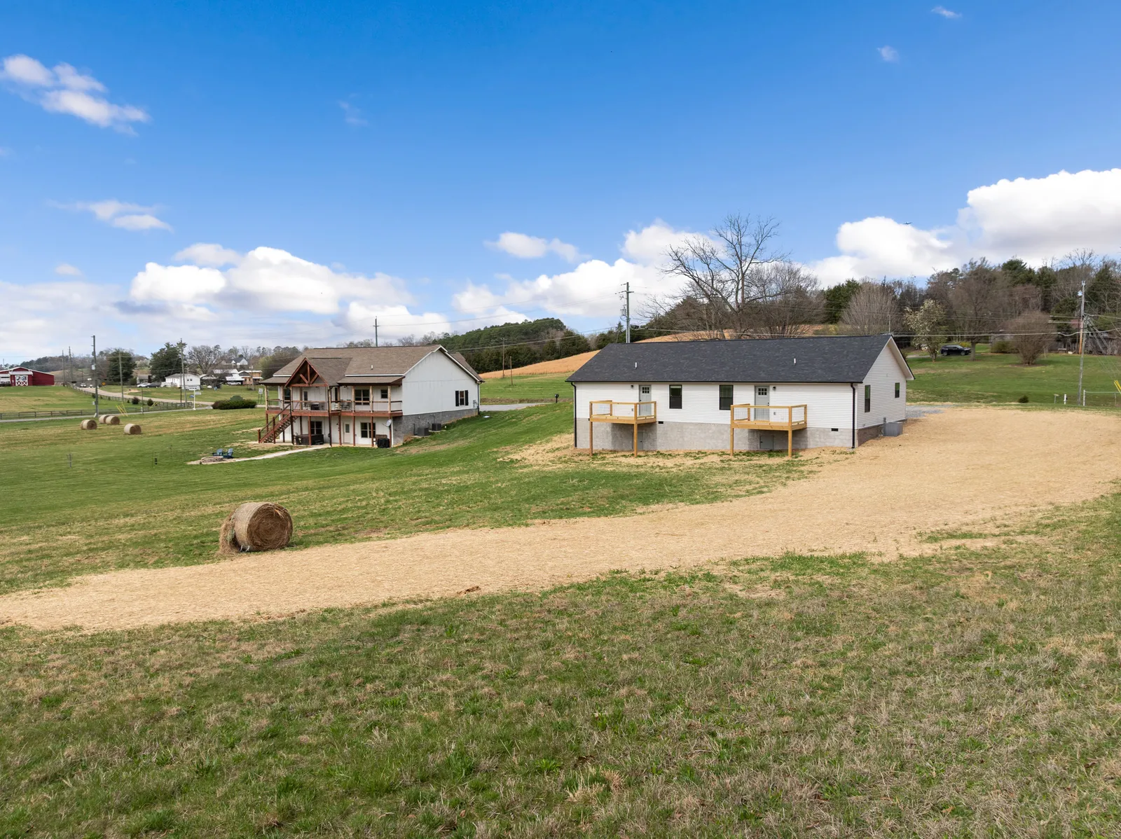 4317 Newport Highway