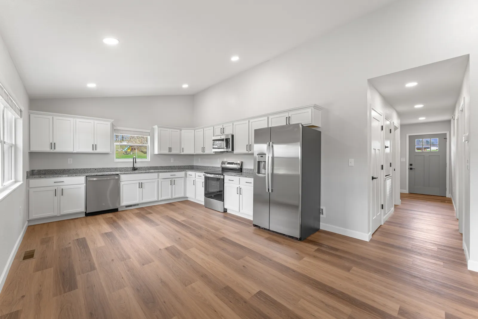 4317 Newport Highway