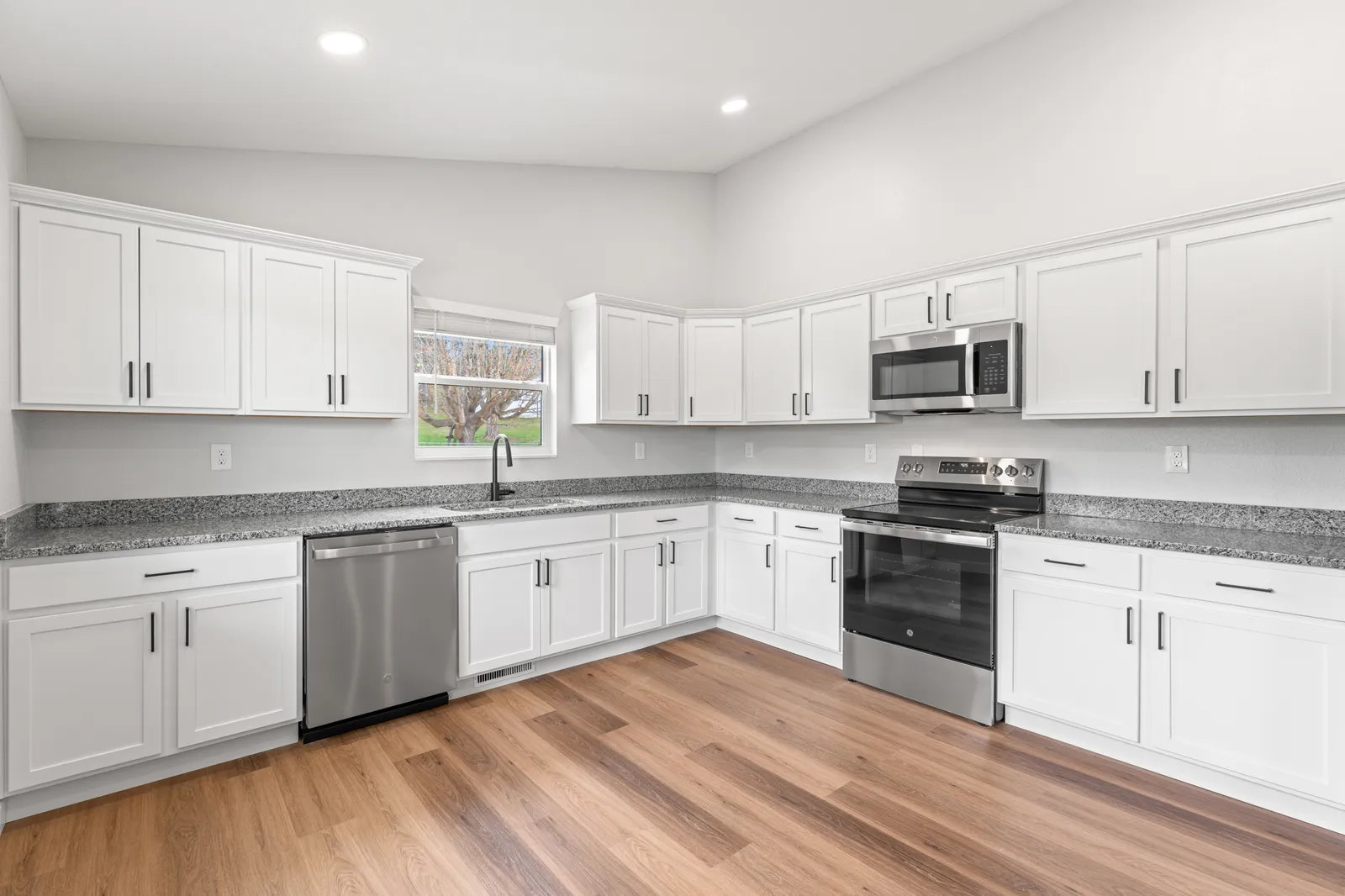 4317 Newport Highway