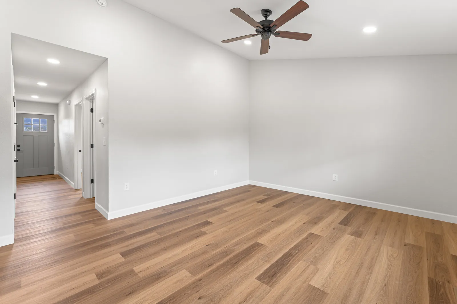 4317 Newport Highway