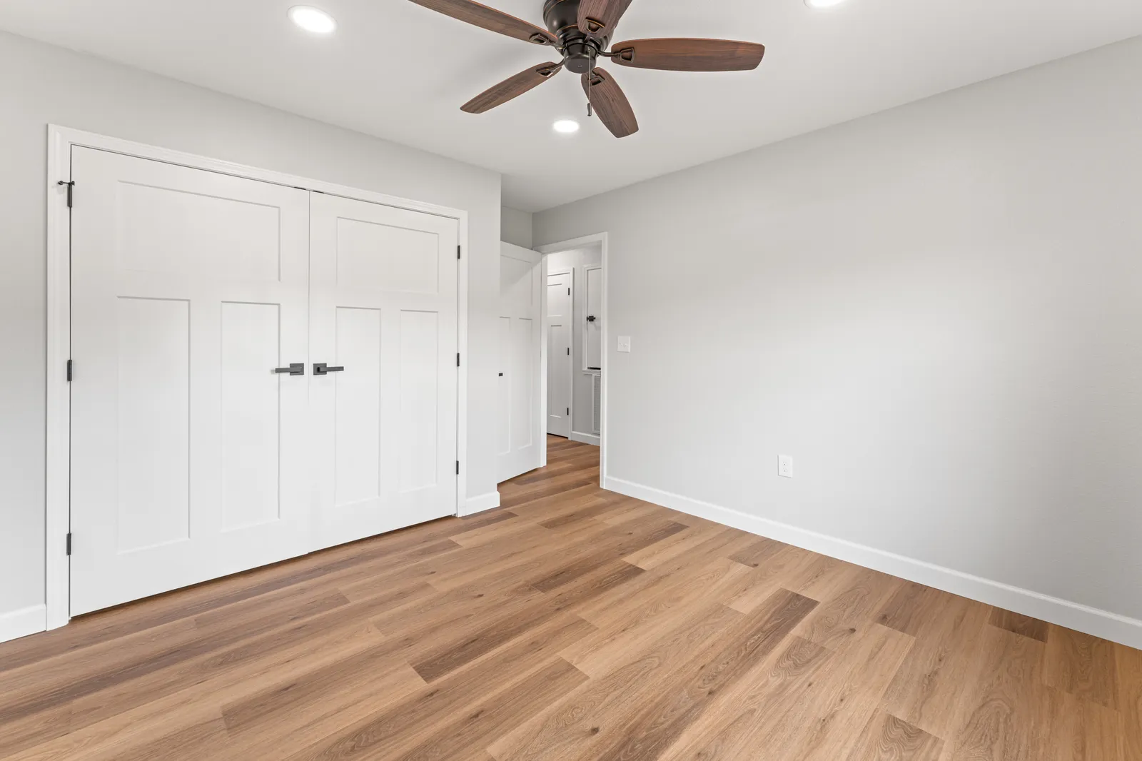 4317 Newport Highway