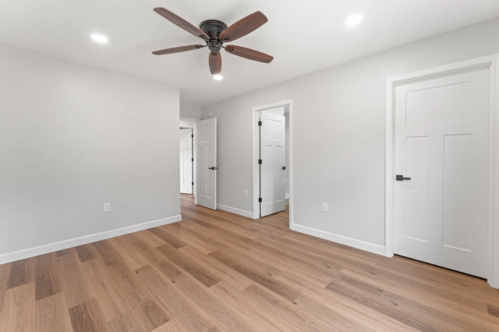 4317 Newport Highway