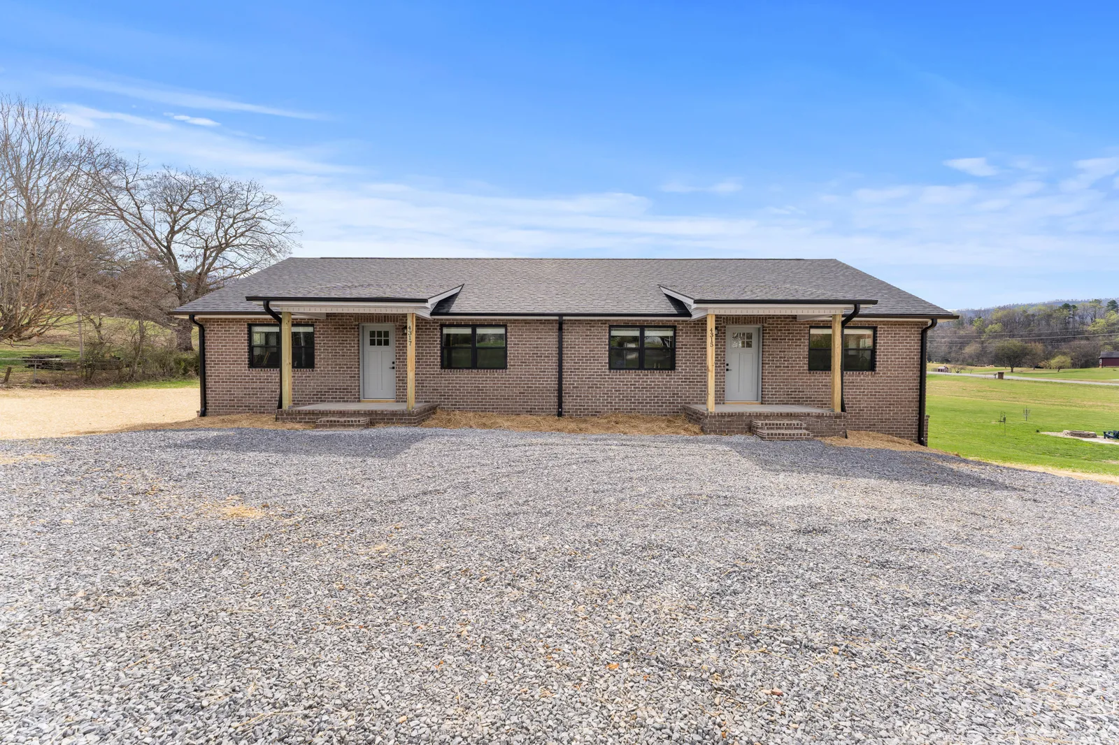 4317 Newport Highway