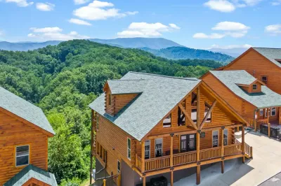 Smoky Mountain cabins with mountain view