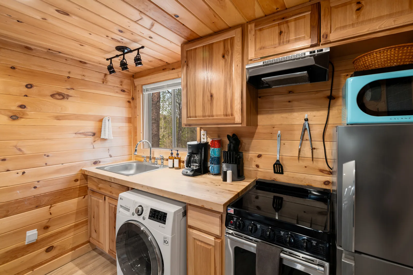 1638 S Mountain View Road