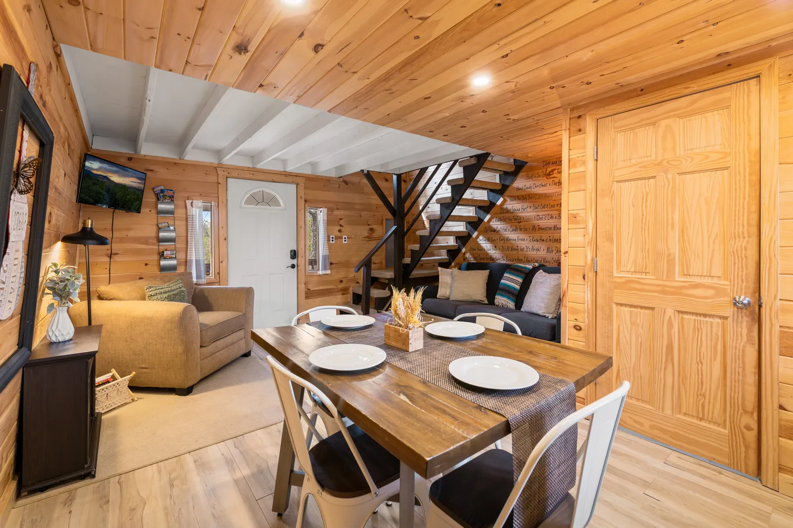 1638 S Mountain View Road