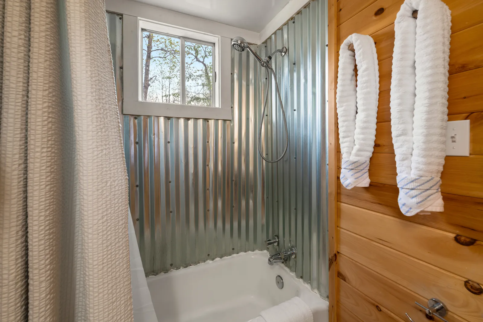 1638 S Mountain View Road