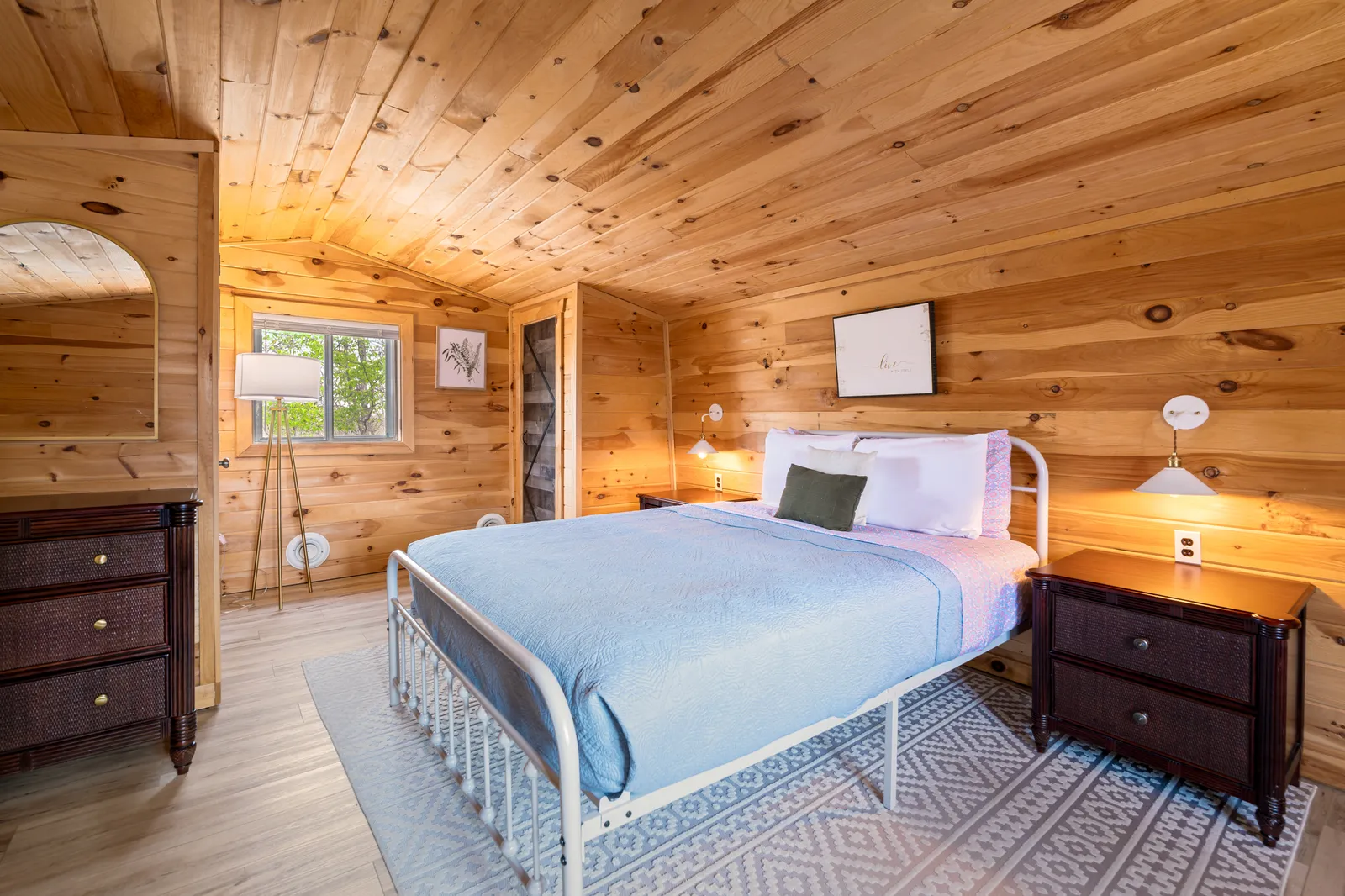 1638 S Mountain View Road