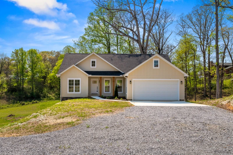 2327 Geraldine Way-1