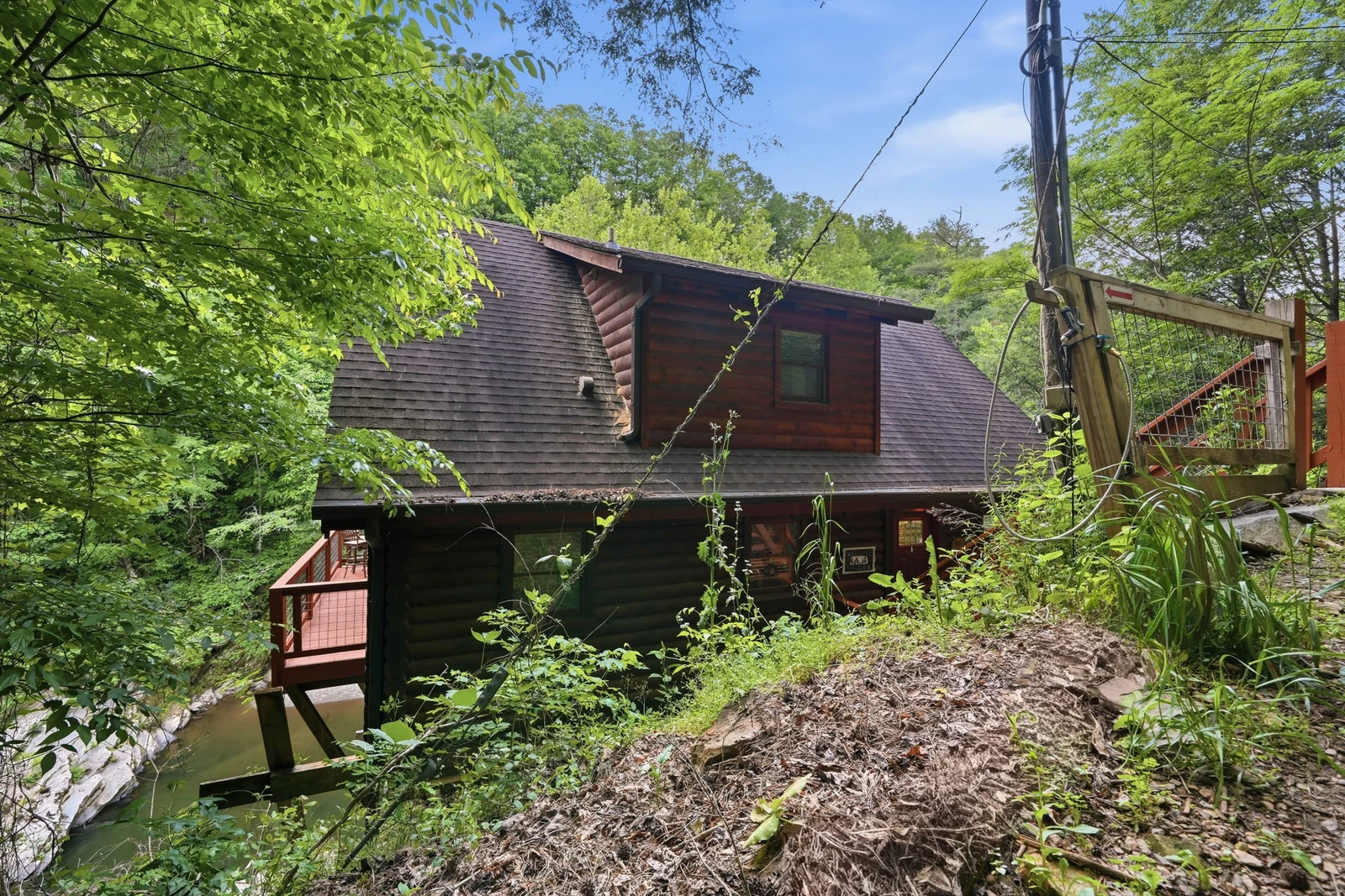 1563 Grant Road