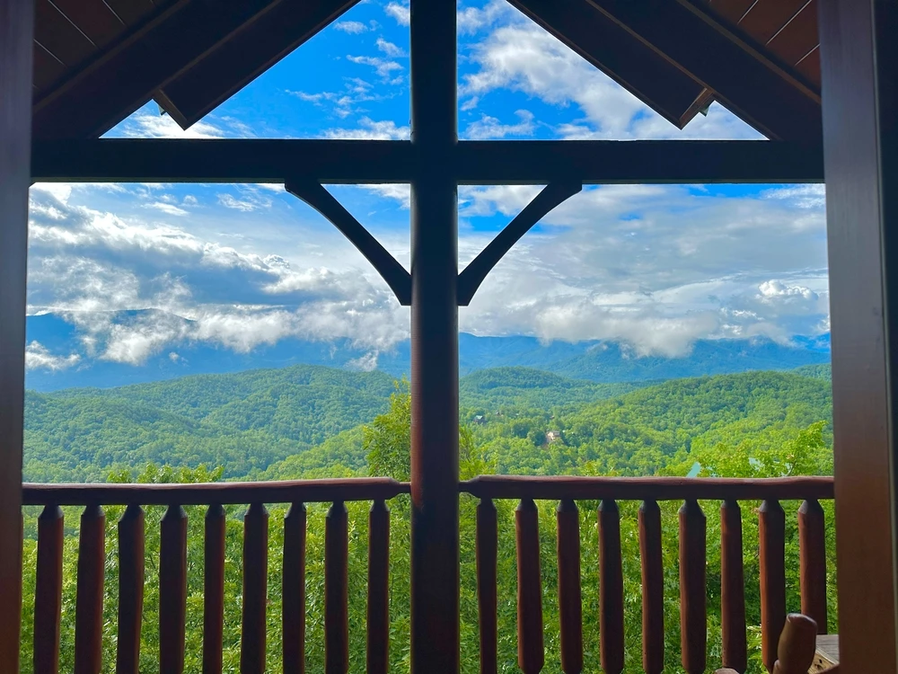 gatlinburg cabin with mountain views
