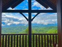 gatlinburg cabin with mountain views