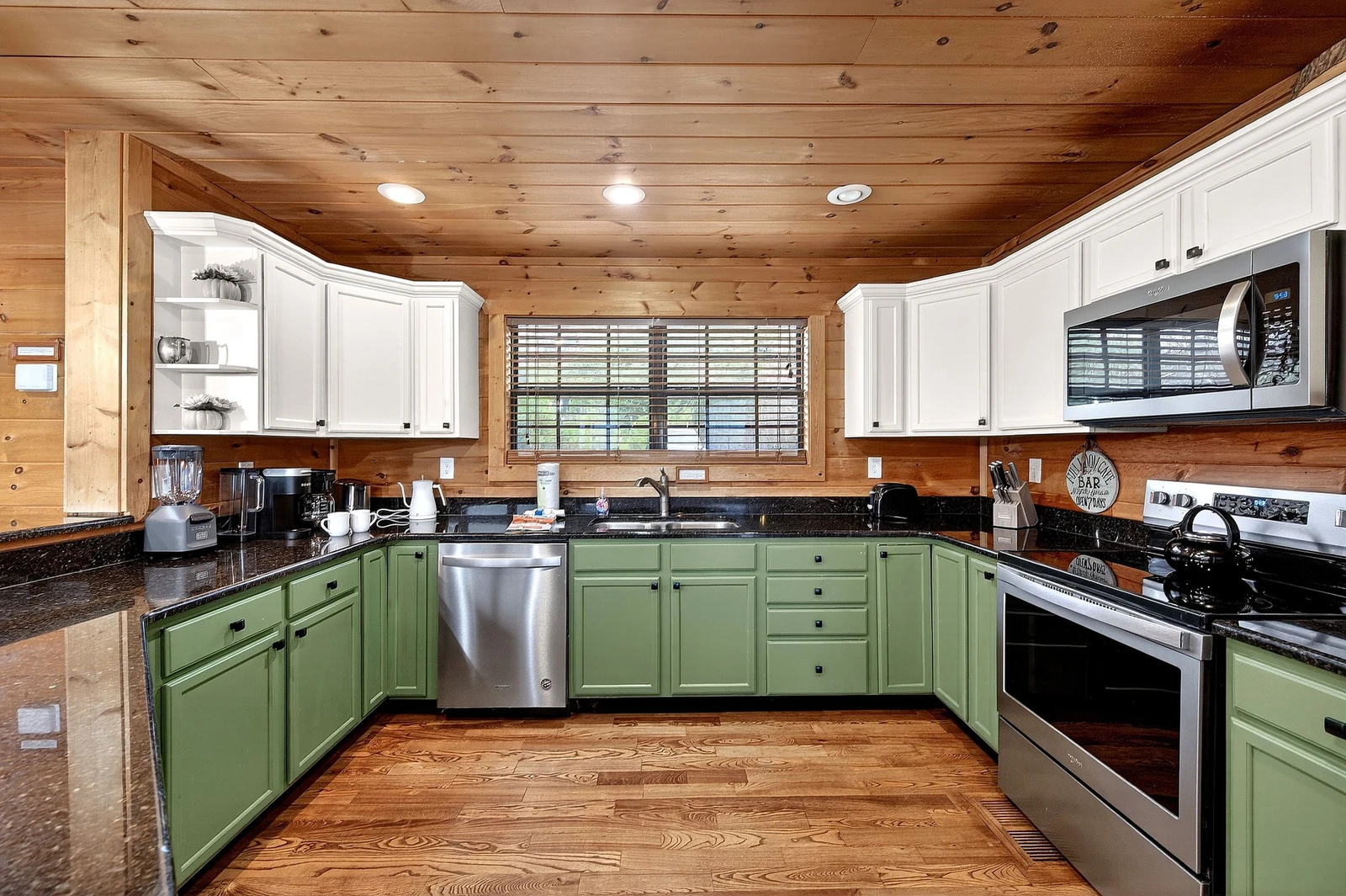 1118 Eagle Pointe Way