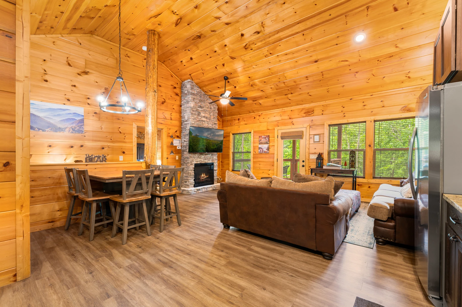 1533 Bear Valley Rd