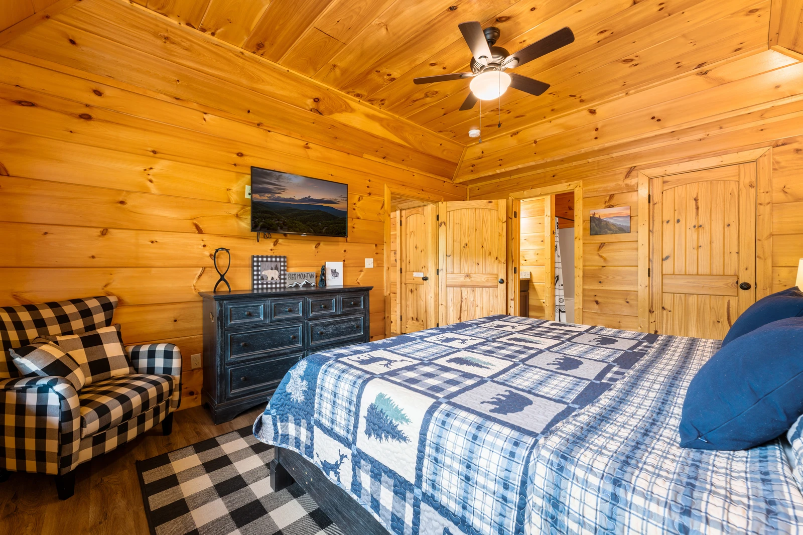1533 Bear Valley Rd
