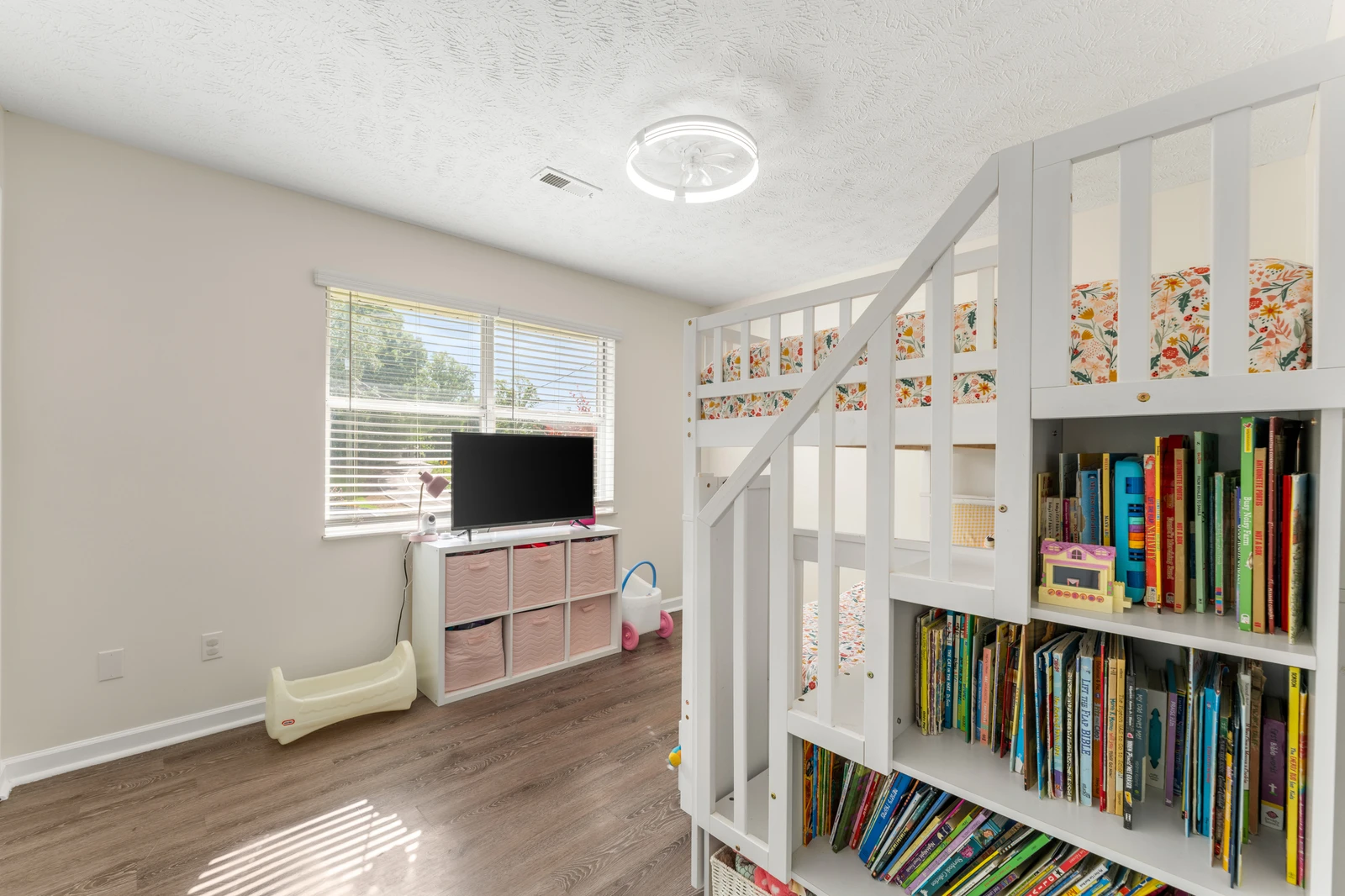1301 Snappwood Dr
