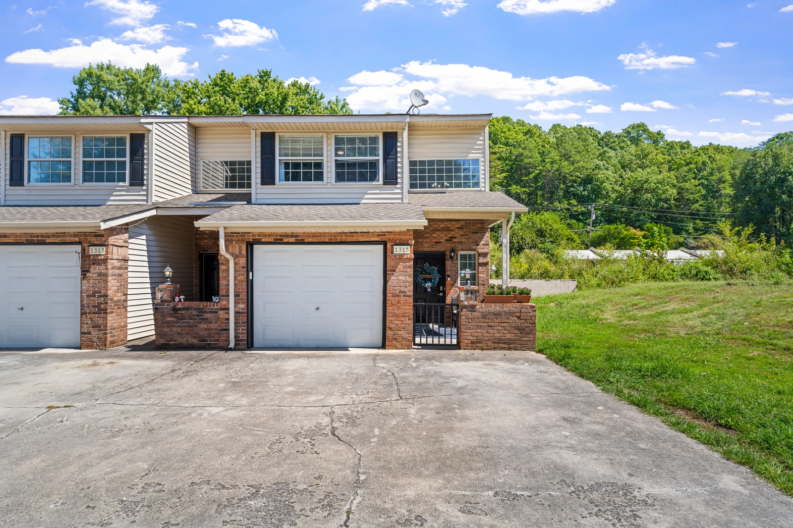 1315 Mountain Meadows Way