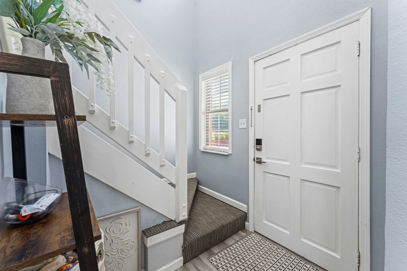 1315 Mountain Meadows Way